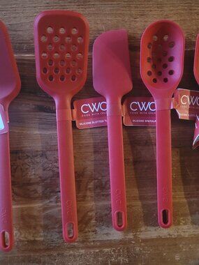 NWT Set of 5 Silicone Kitchen Utensils